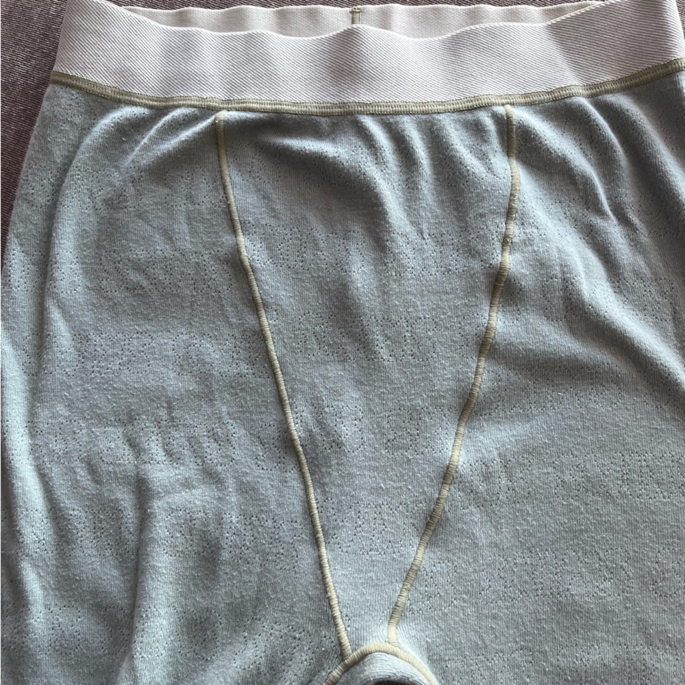 SKIMS Logo Lounge Set (cropped tank + leggings) - Picture 7 of 10